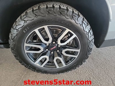 2023 GMC Yukon AT4