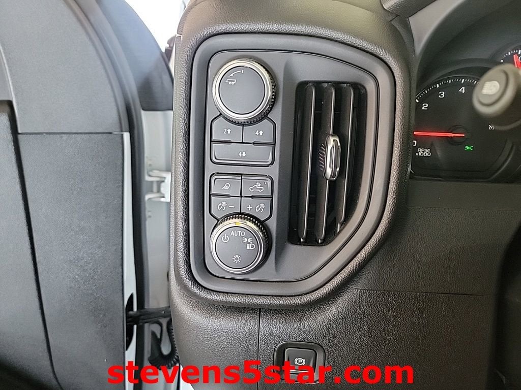 2025 GMC Sierra 3500 HD Pro