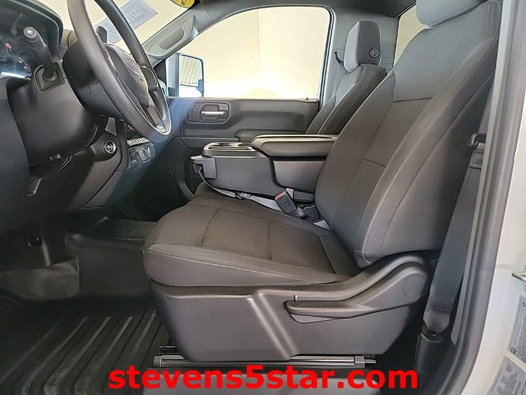 2025 GMC Sierra 3500 HD Pro
